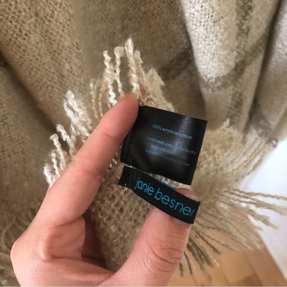 Janie Besner Poncho - Picture 7 of 7